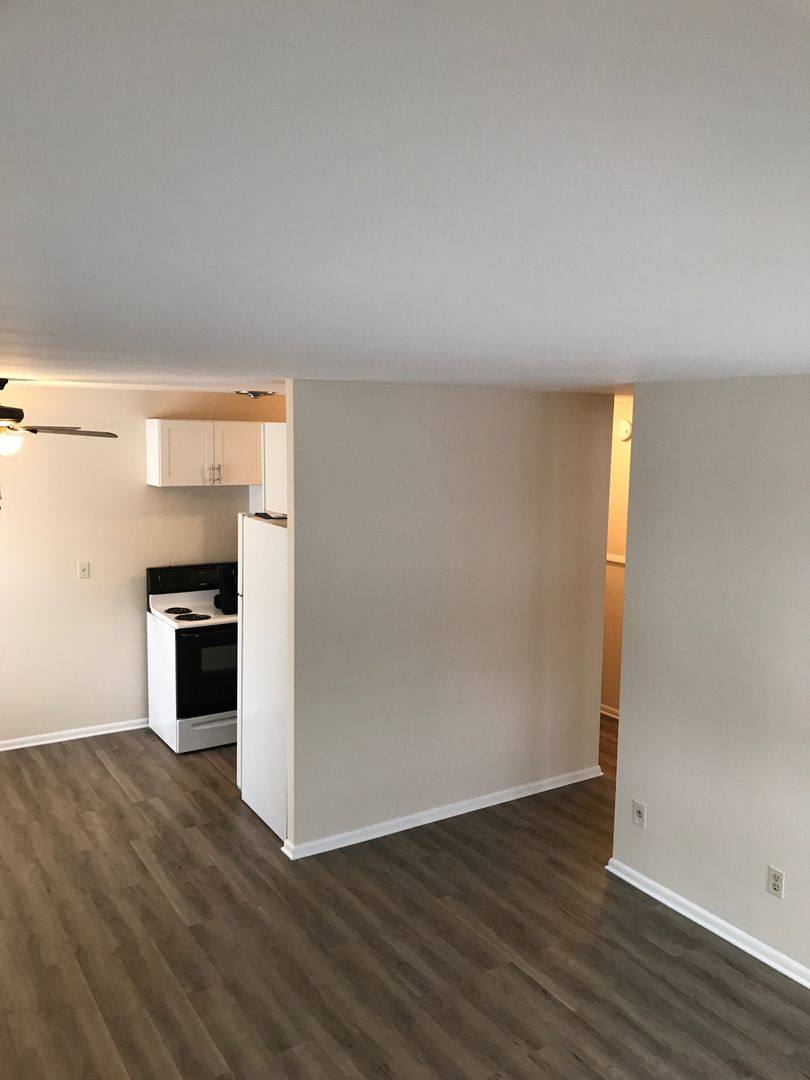 Apartment for rent at 725 E Wayzata Blvd, Wayzata, MN 55391