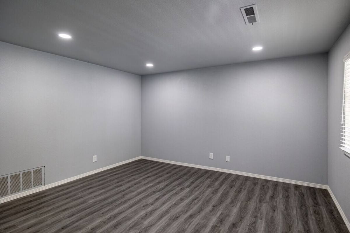Apartment for rent at 1701 N Lewis Ave, Fayetteville, AR 72701