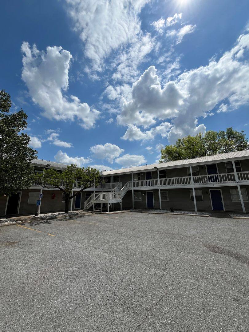 Apartment for rent at 1701 N Lewis Ave, Fayetteville, AR 72701