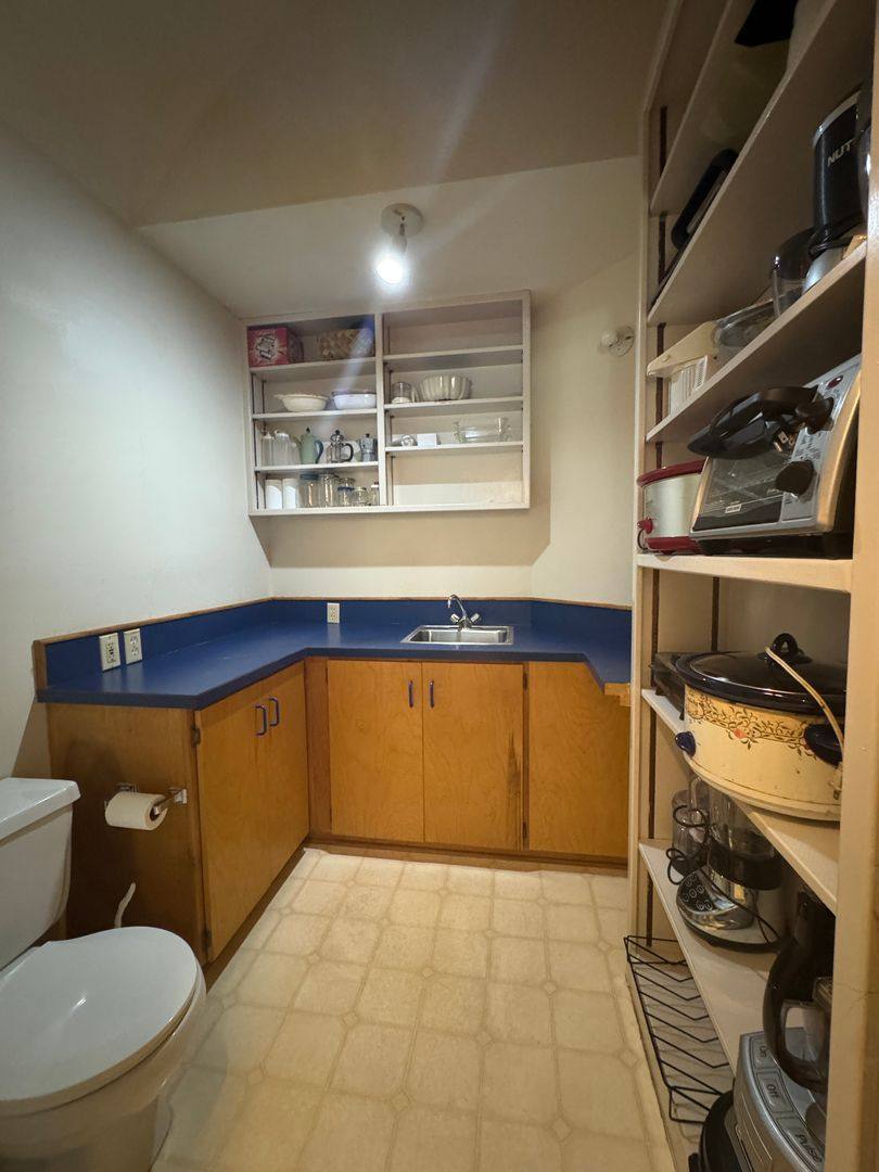 House for rent at 230 Kapualani St, Hilo, HI 96720