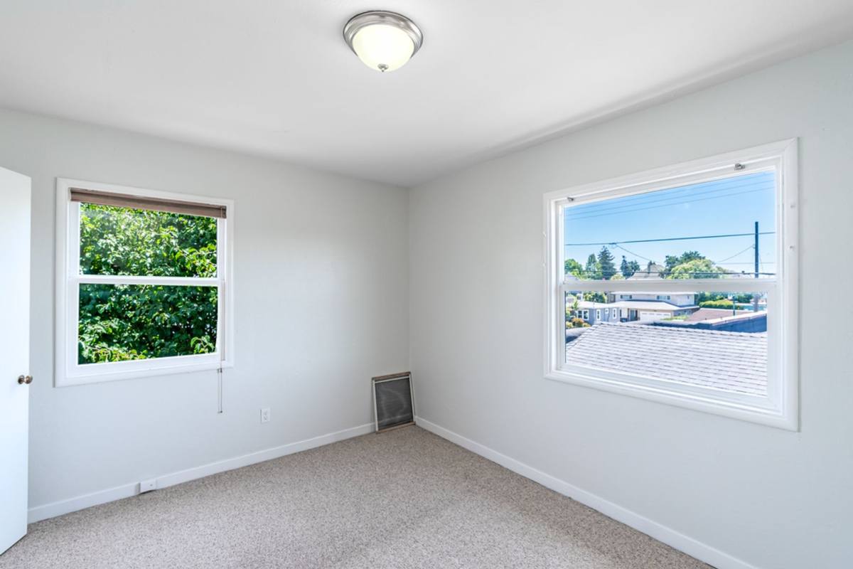 Apartment for rent at 1214 Chestnut St, Alameda, CA 94501