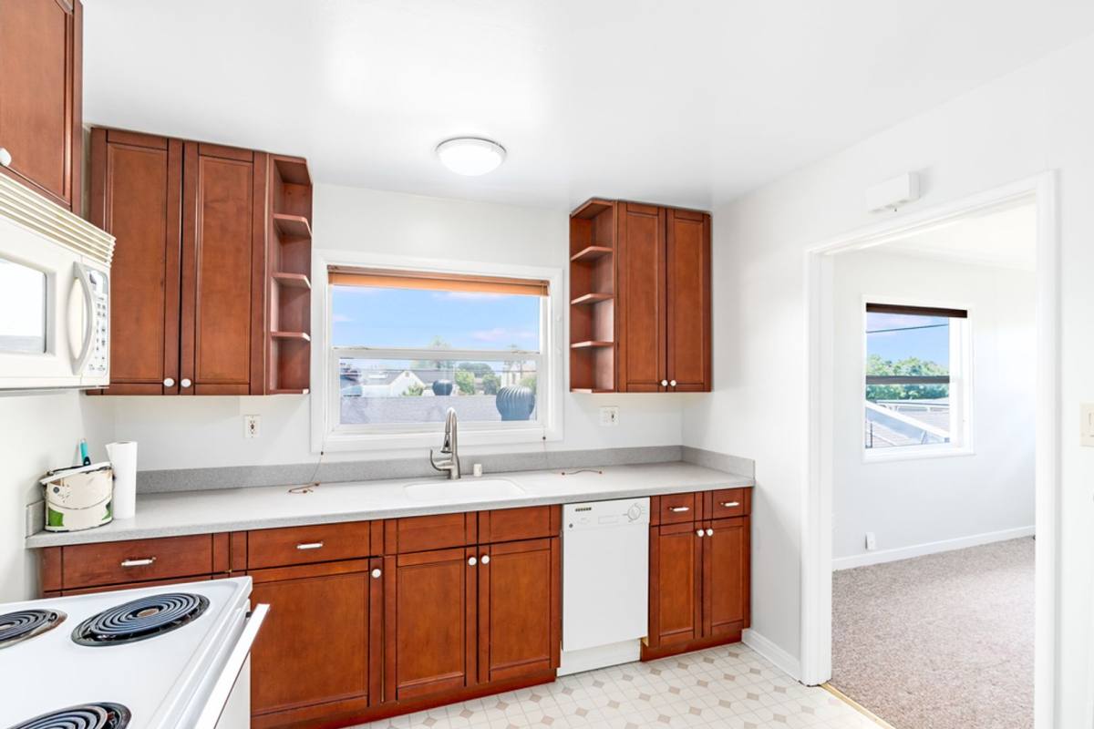 Apartment for rent at 1214 Chestnut St, Alameda, CA 94501