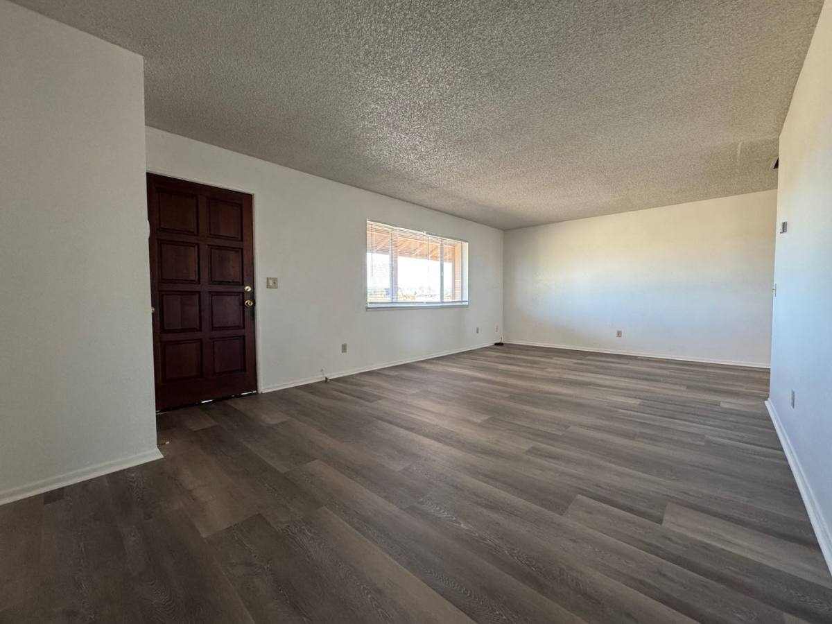House for rent at 13860 Navarro Dr, Victorville, CA 92392