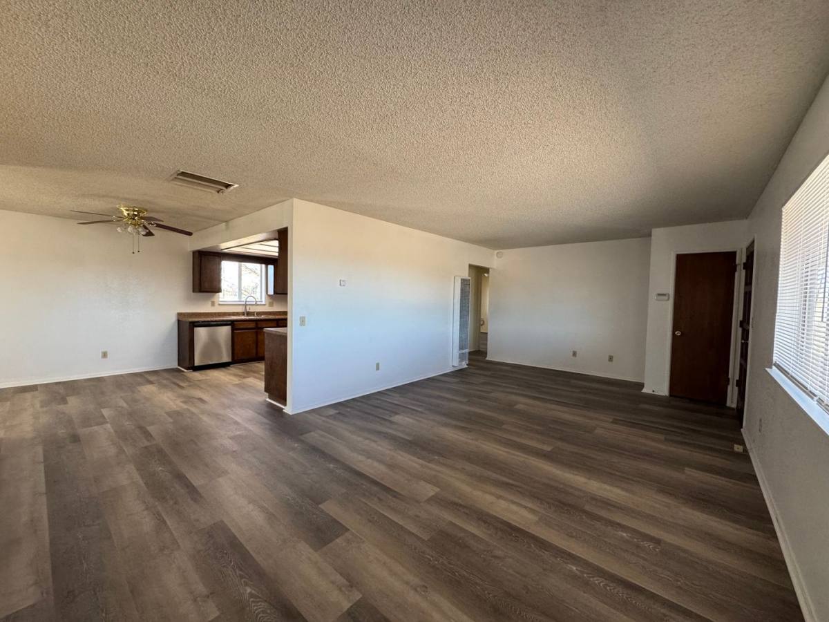 House for rent at 13860 Navarro Dr, Victorville, CA 92392