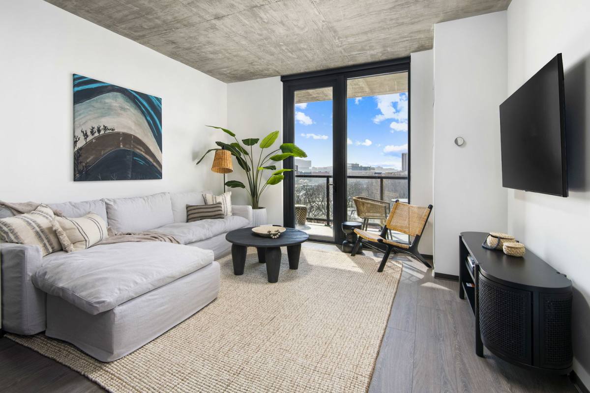 Apartment for rent at 1454 W Randolph St #409, Chicago, IL 60607