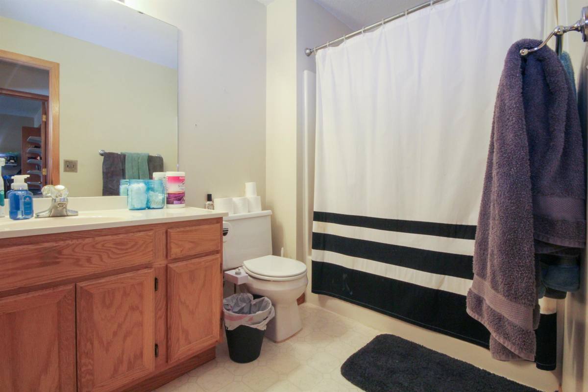 Townhouse for rent at Diffley Commons, 1946 Glenfield Court #1, Saint Paul, MN 55122