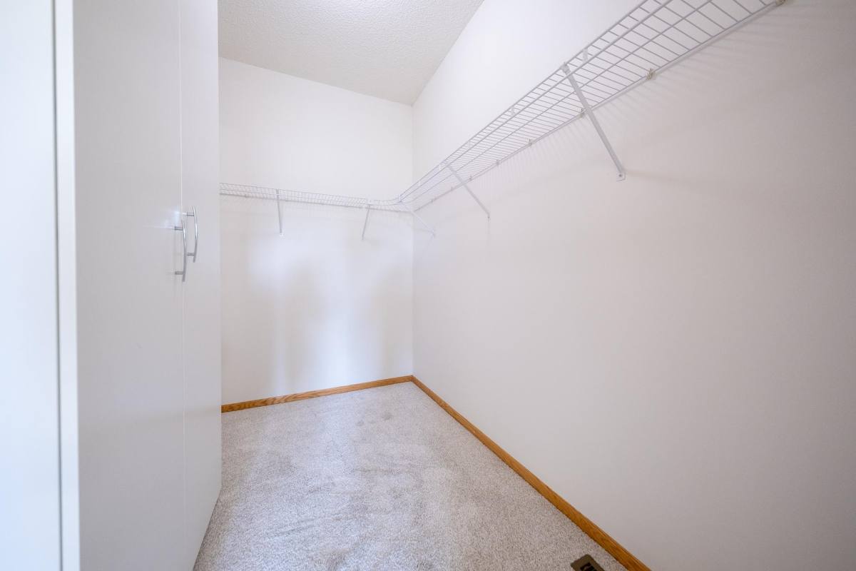 Townhouse for rent at 2549 Prairie Oak Trail - 1 #1, Saint Paul, MN 55125