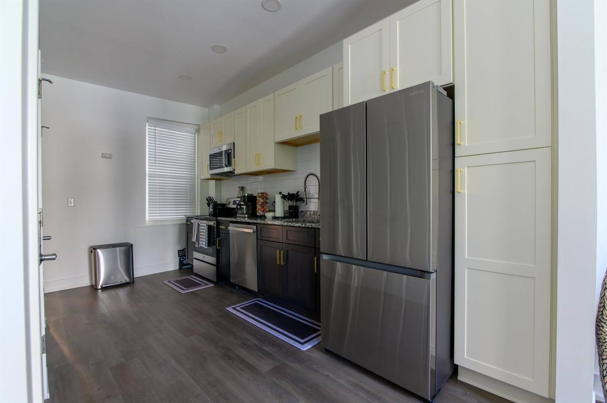 Apartment for rent at Capitol Area, 205 State St #2, Harrisburg, PA 17101