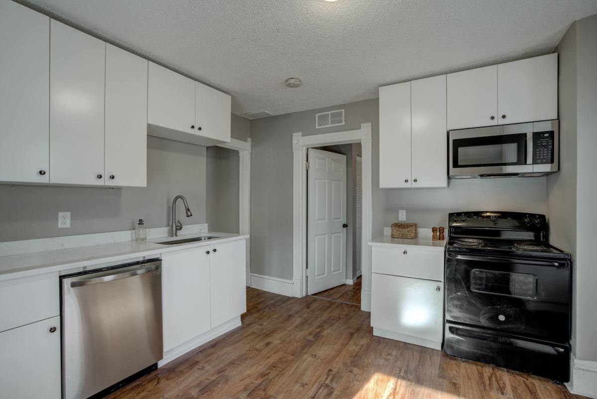 House for rent at 1505 NE Main St #2, Minneapolis, MN 55413