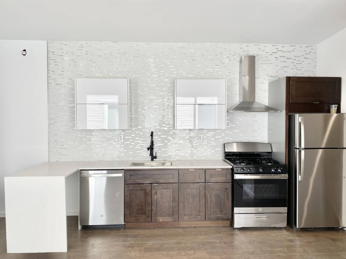 Apartment for rent at 1233 N Franklin St, Philadelphia, PA 19122