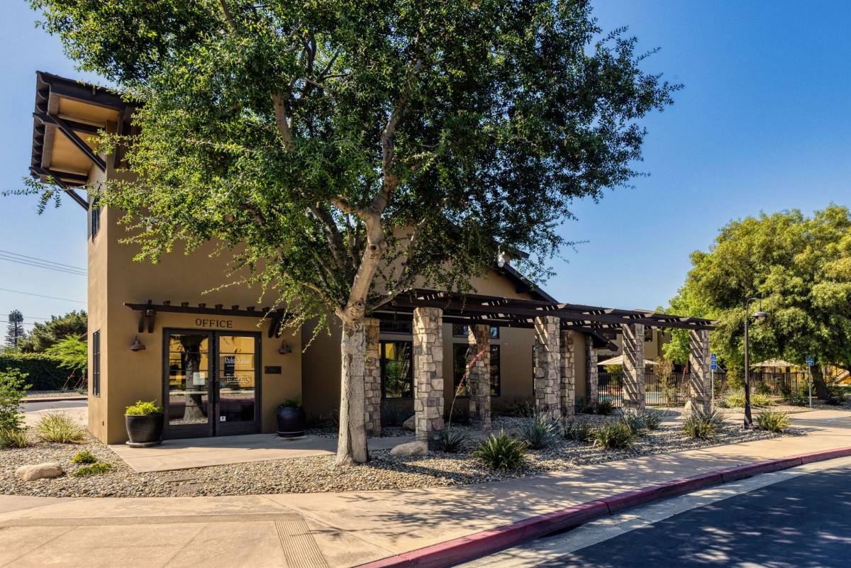 Apartment for rent at 4201 Jewetta Ave, Bakersfield, CA 93312