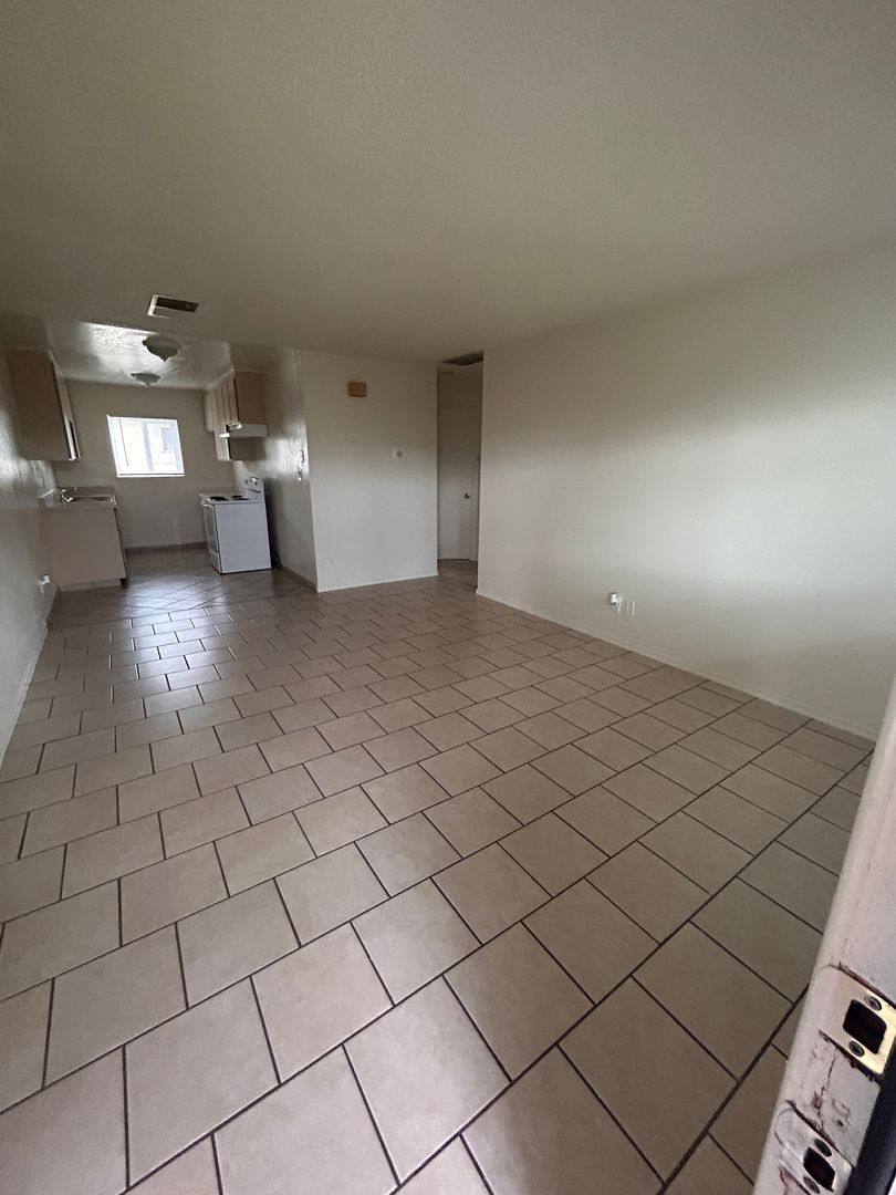 Apartment for rent at 2004-2108 N Ave, Corcoran, CA 93212