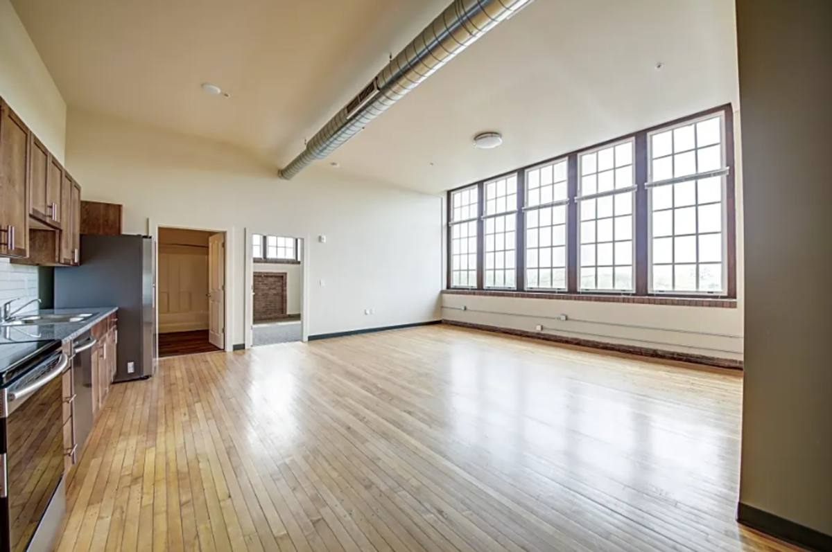 Apartment for rent at 7417 Vermont Ave, Saint Louis, MO 63111