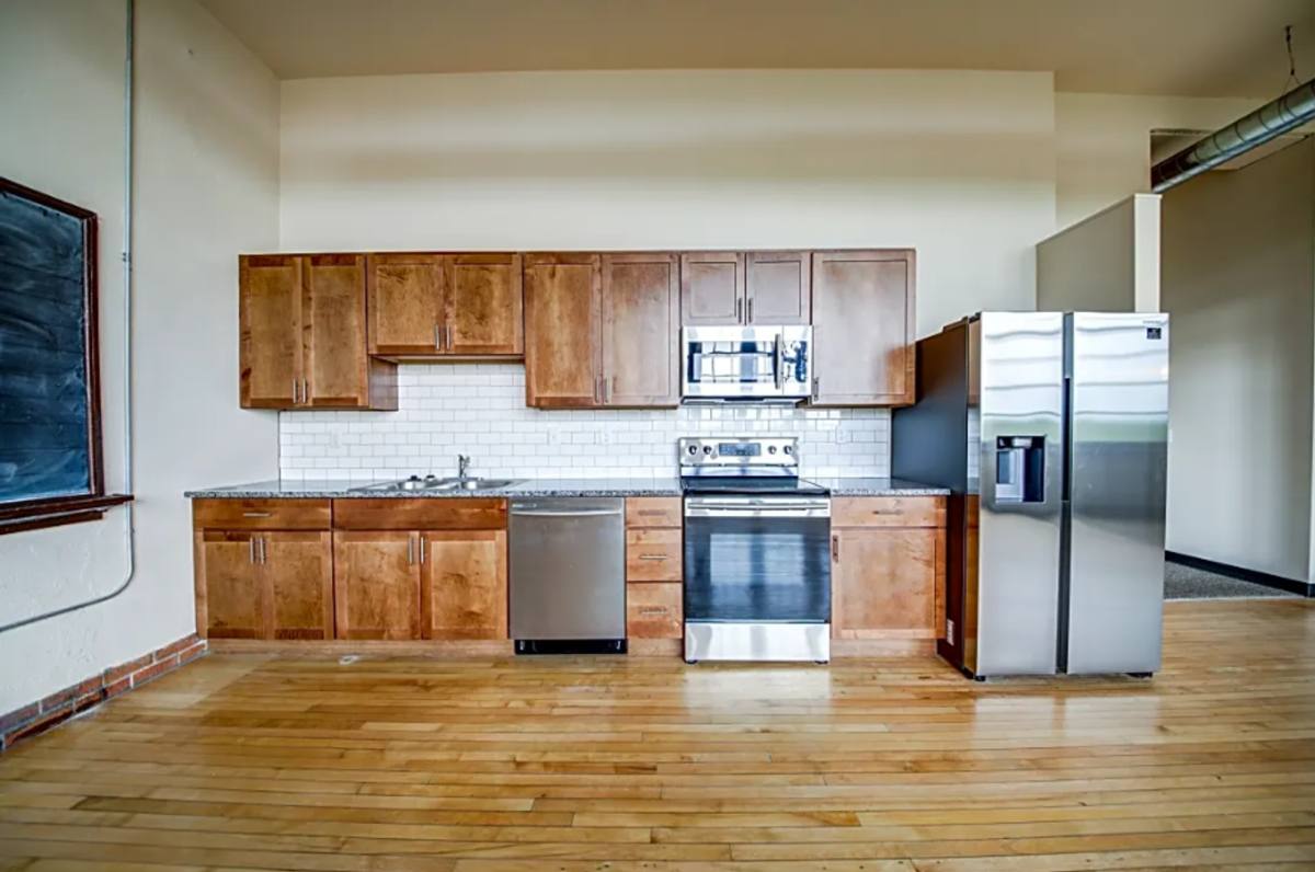 Apartment for rent at 7417 Vermont Ave, Saint Louis, MO 63111