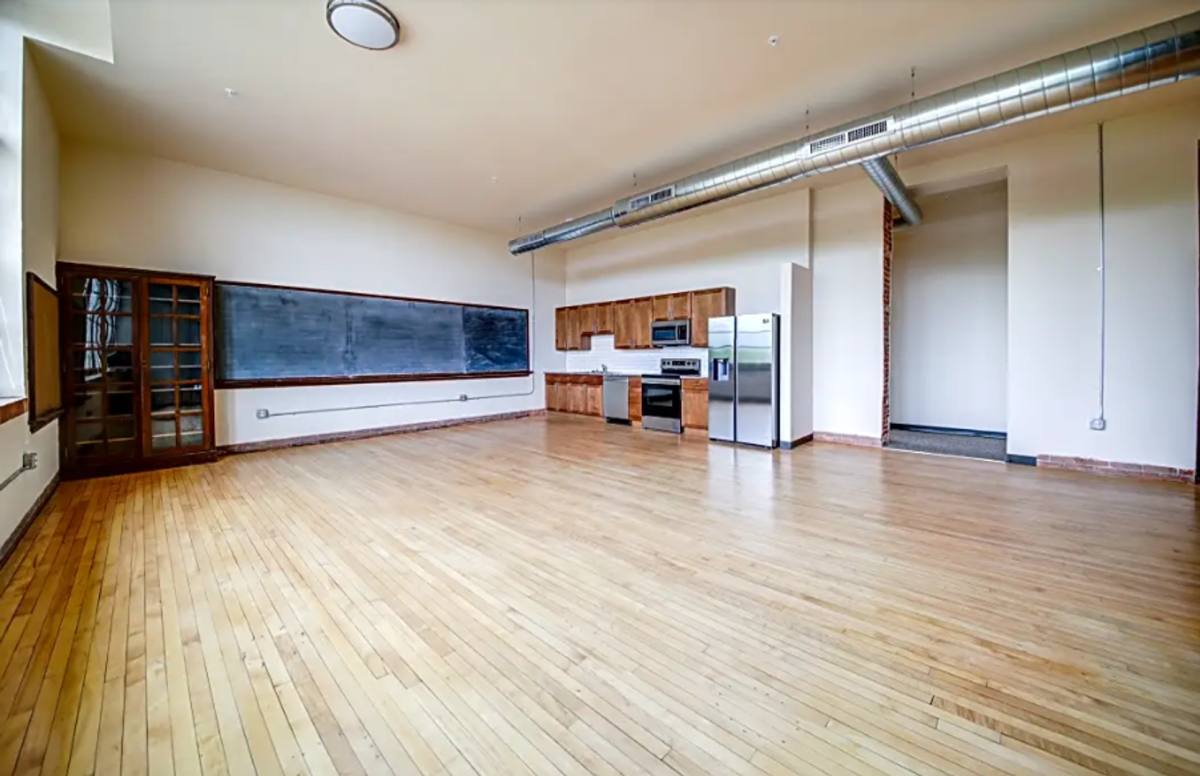 Apartment for rent at 7417 Vermont Ave, Saint Louis, MO 63111