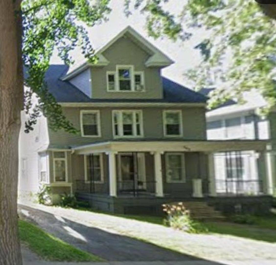 Apartment for rent at 293 Dartmouth St, Rochester, NY 14607