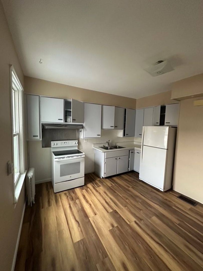 Apartment for rent at 293 Dartmouth St, Rochester, NY 14607