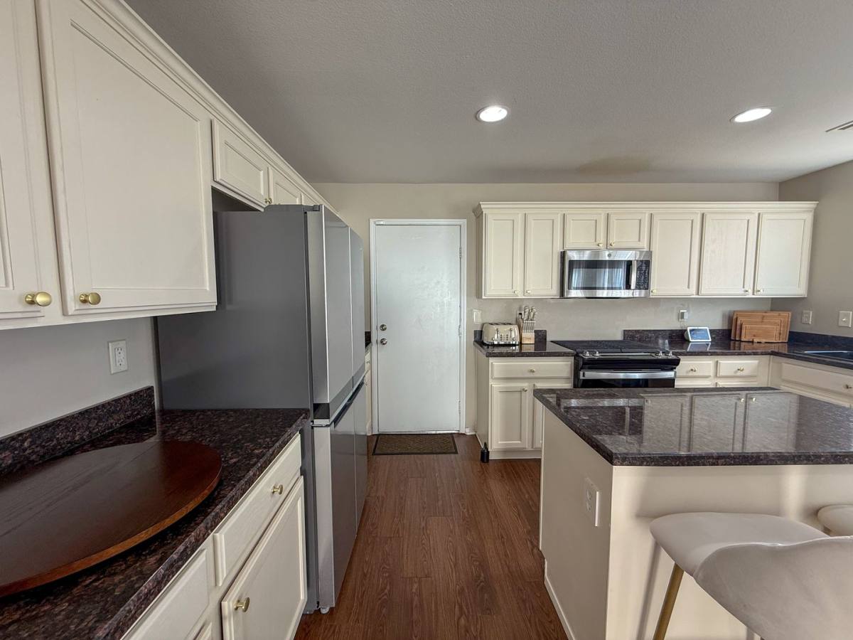 House for rent at 10360 Cherokee Corner Ave, Las Vegas, NV 89129