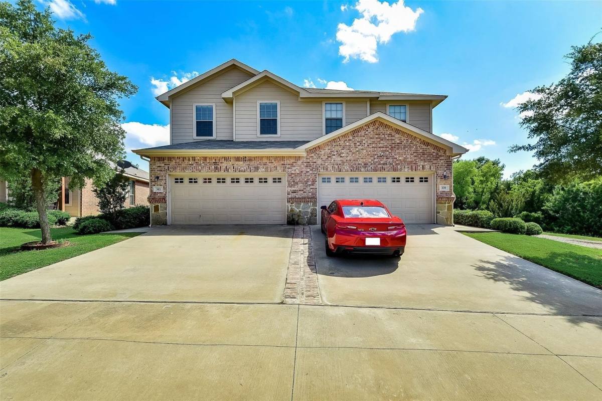 Townhouse for rent at 339 Orbit Dr, Lavon, TX 75166