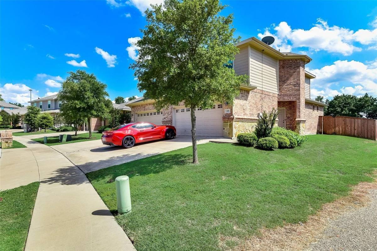 Townhouse for rent at 339 Orbit Dr, Lavon, TX 75166