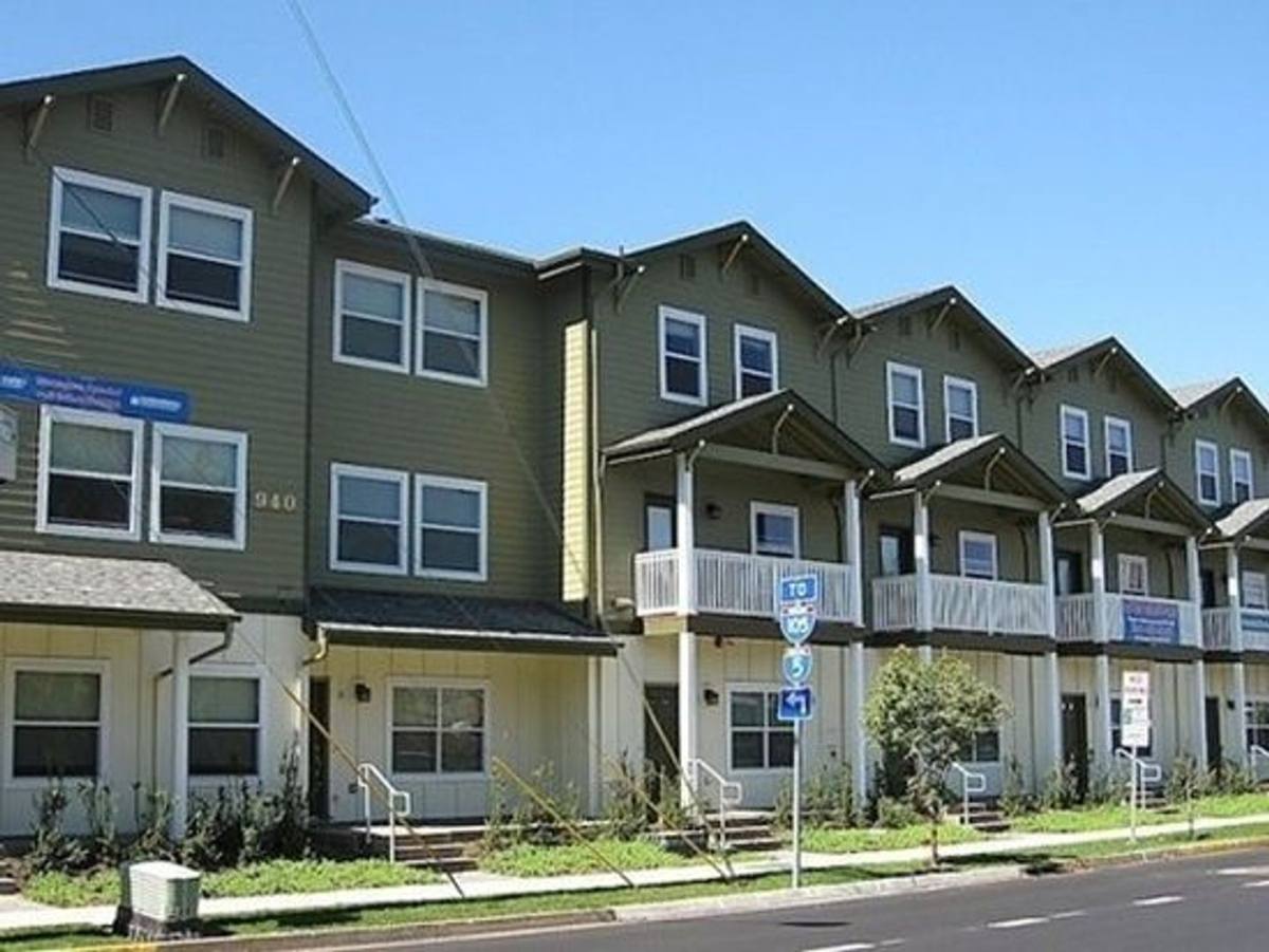 Townhouse for rent at 940 Hilyard St, Eugene, OR 97401