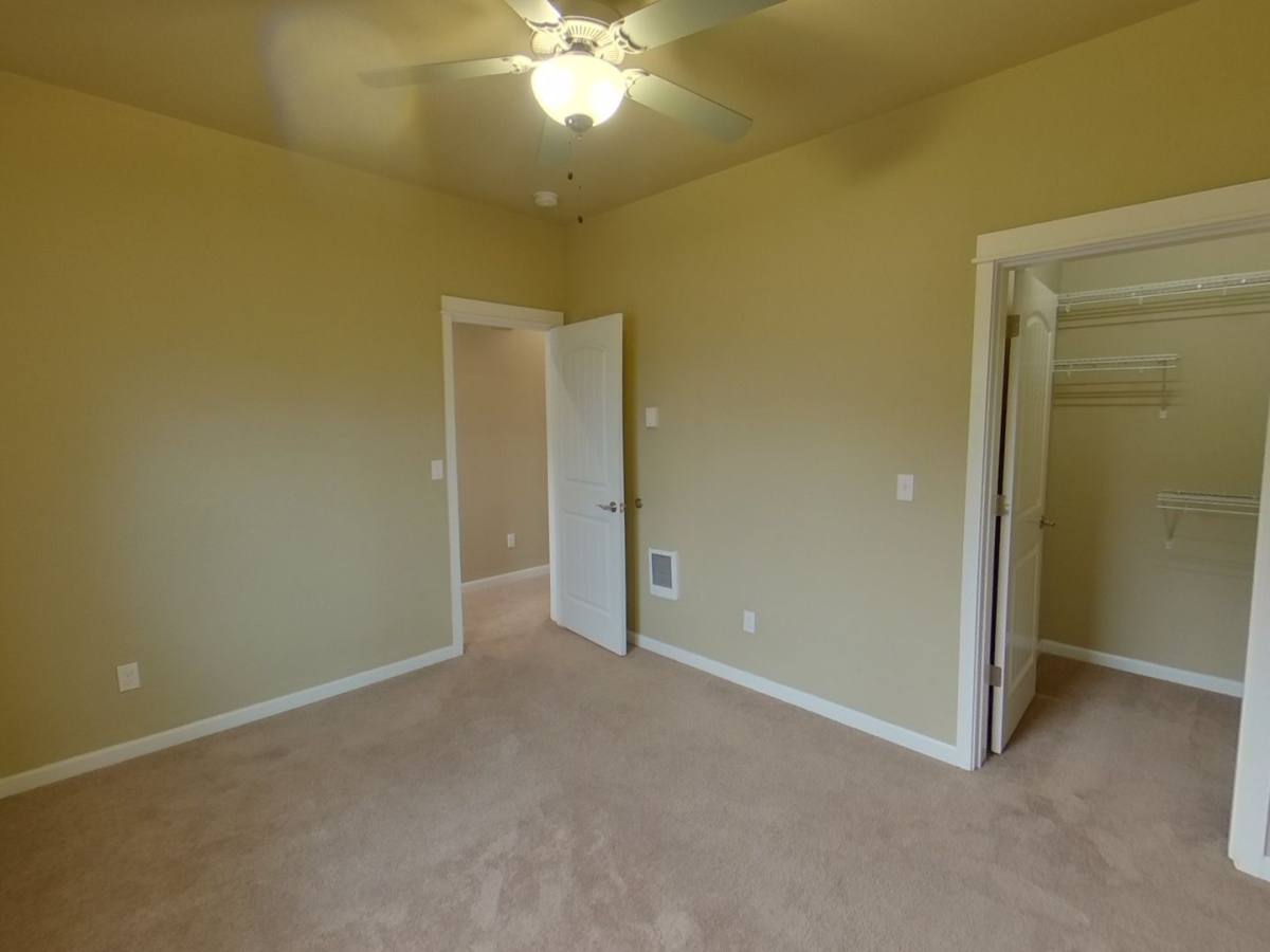 Townhouse for rent at 940 Hilyard St, Eugene, OR 97401