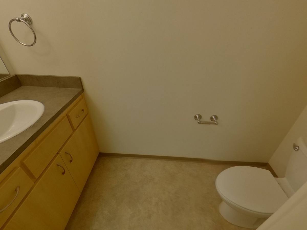 Apartment for rent at 1370 E 19th Ave, Eugene, OR 97403