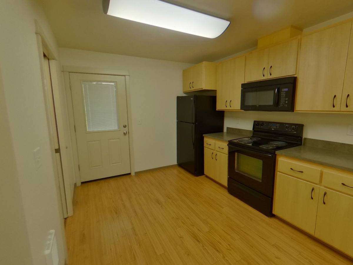 Apartment for rent at 1370 E 19th Ave, Eugene, OR 97403