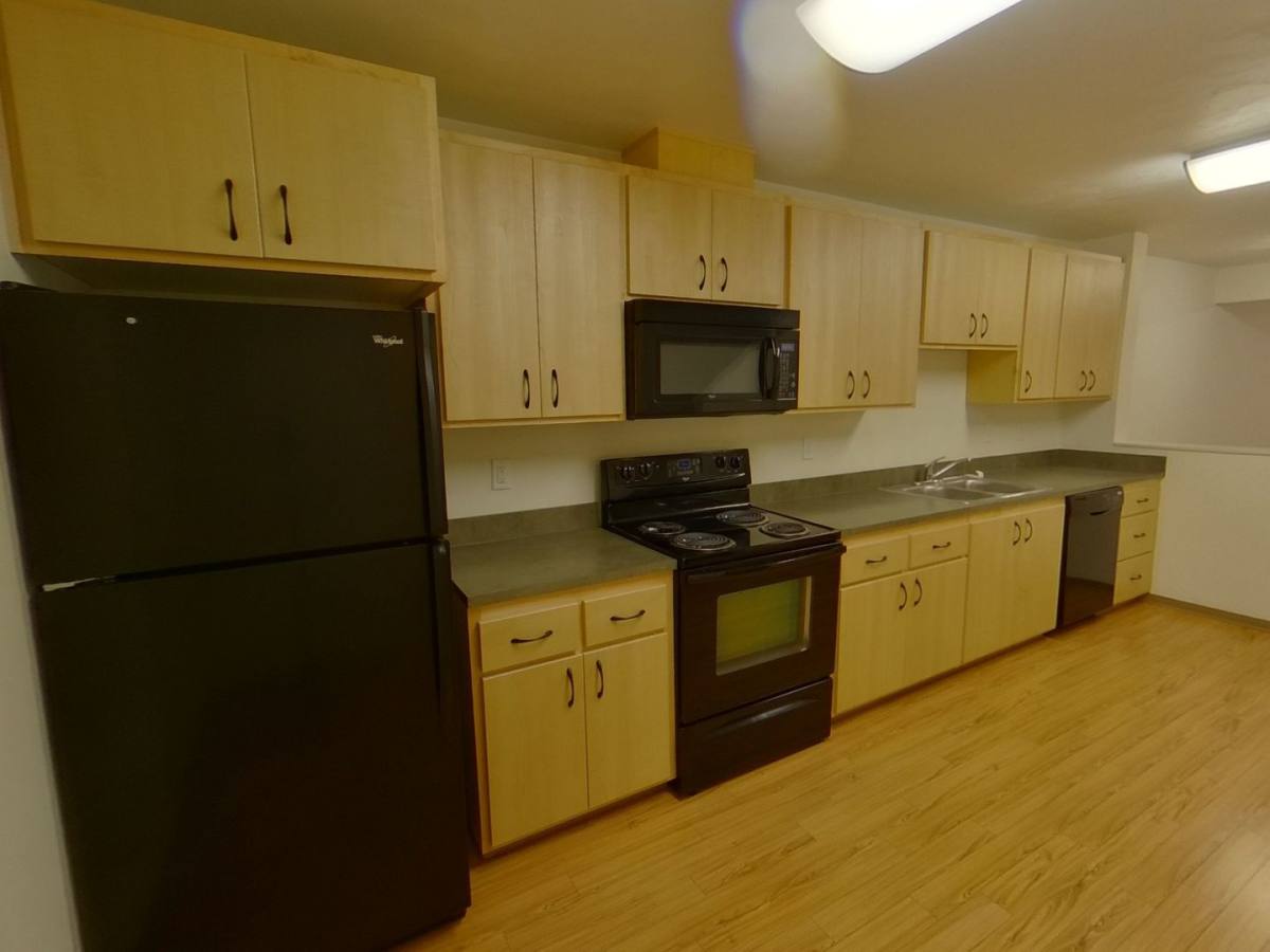 Apartment for rent at 1370 E 19th Ave, Eugene, OR 97403