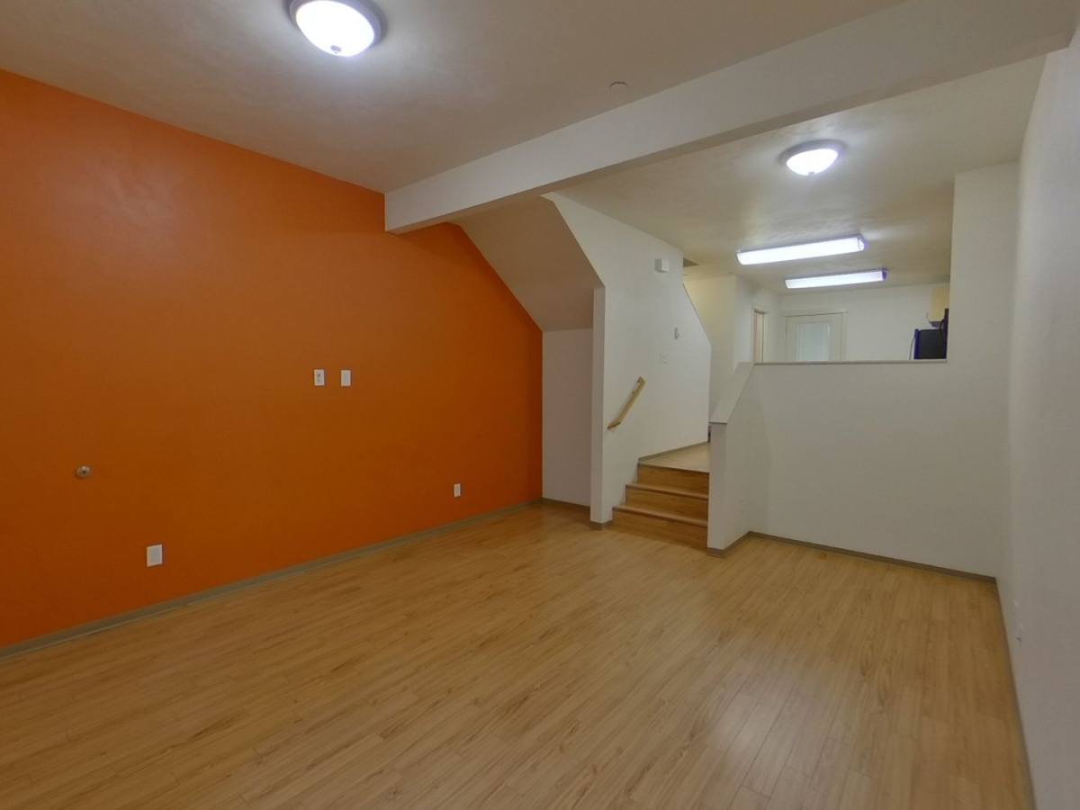 Apartment for rent at 1370 E 19th Ave, Eugene, OR 97403