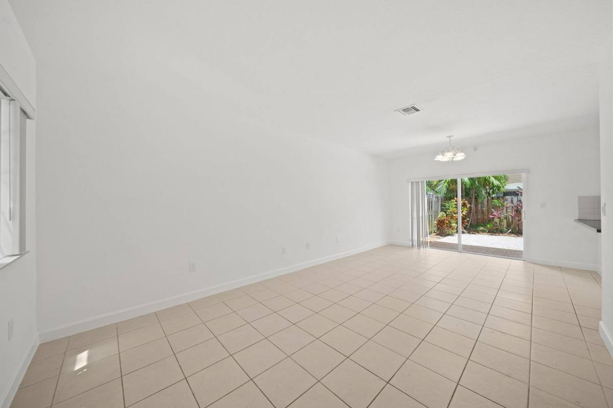 Townhouse for rent at 21459 SW 86th Place, Miami, FL 33189