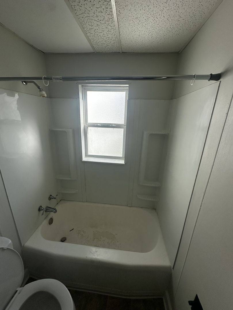 Apartment for rent at 1403 Nightingale Rd, Louisville, KY 40213