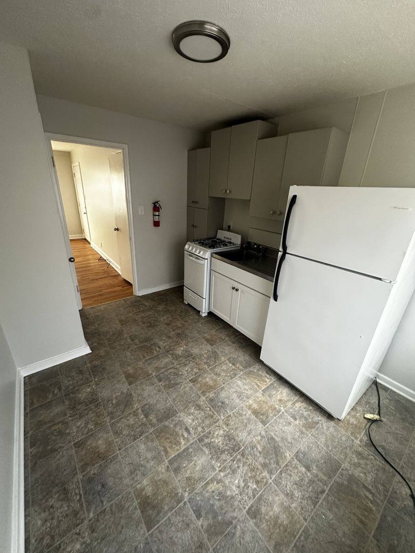 Apartment for rent at 1403 Nightingale Rd, Louisville, KY 40213