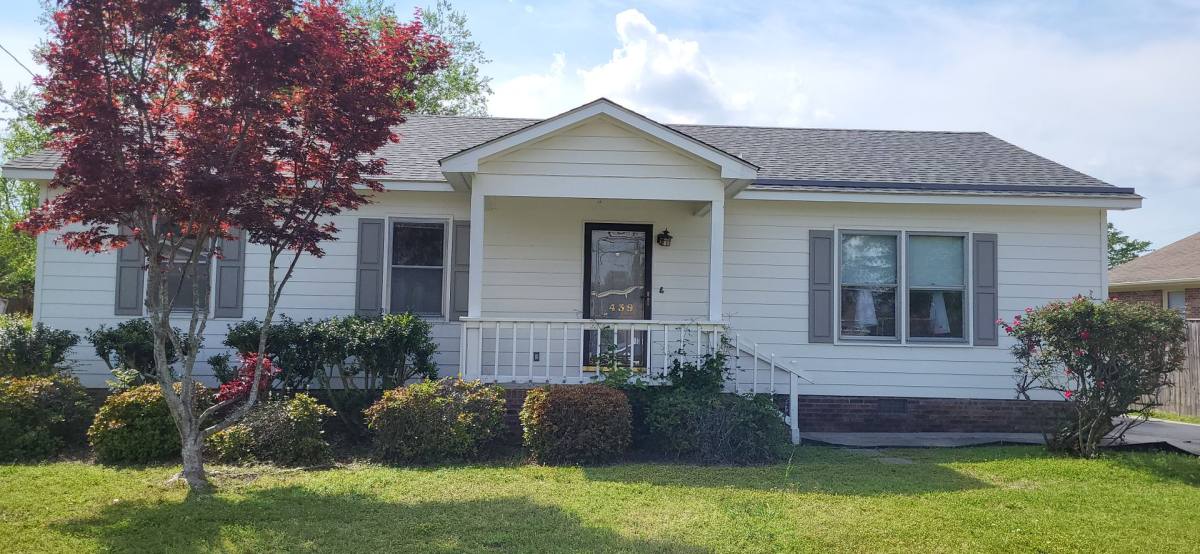 House for rent at 1439 Sprunt Ave, Lumberton, NC 28358