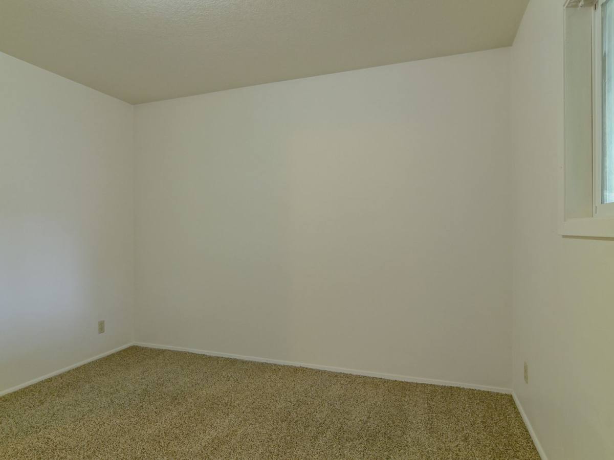 Apartment for rent at 625, 649 E, Eugene, OR 97401