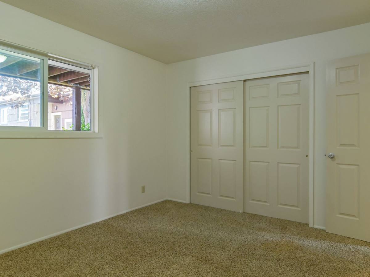 Apartment for rent at 625, 649 E, Eugene, OR 97401