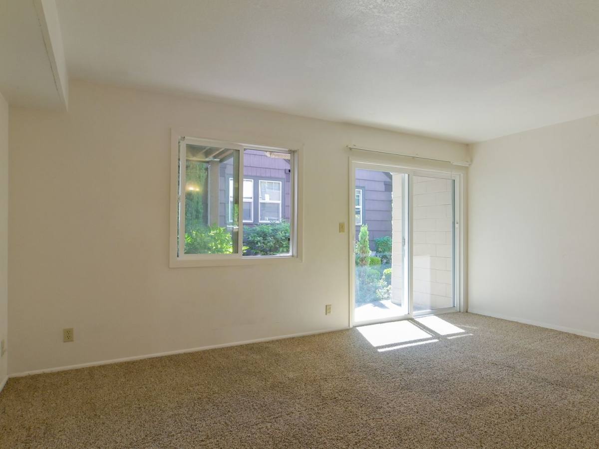Apartment for rent at 625, 649 E, Eugene, OR 97401
