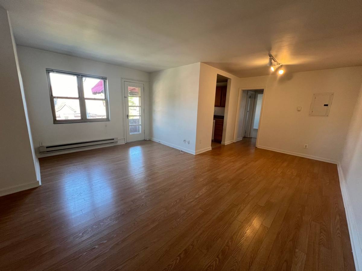 Apartment for rent at 5731 Ellsworth Ave, Pittsburgh, PA 15232