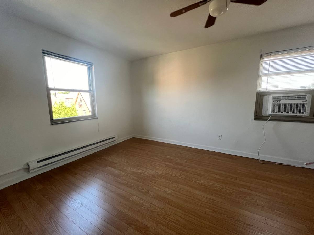 Apartment for rent at 5731 Ellsworth Ave, Pittsburgh, PA 15232