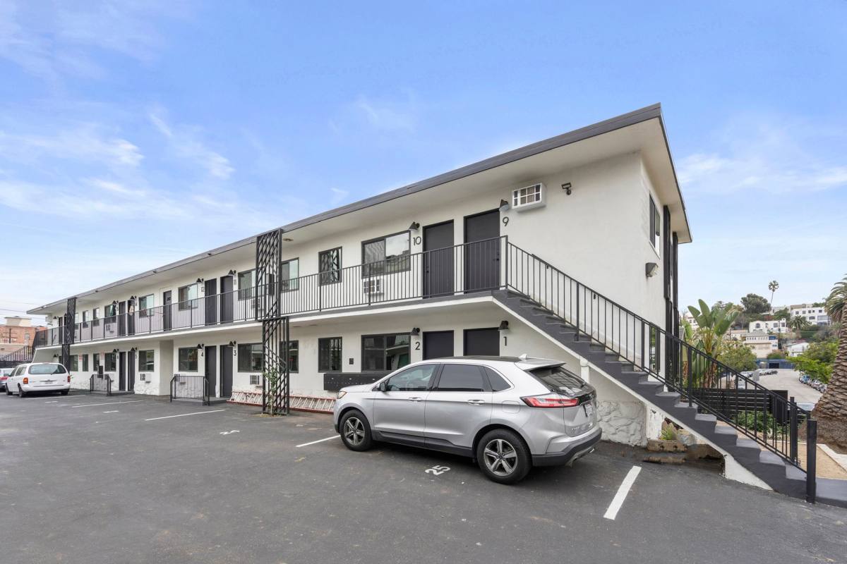 Apartment for rent at 1717-1725 Park Ave, Los Angeles, CA 90026