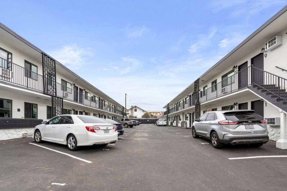 Apartment for rent at 1717-1725 Park Ave, Los Angeles, CA 90026
