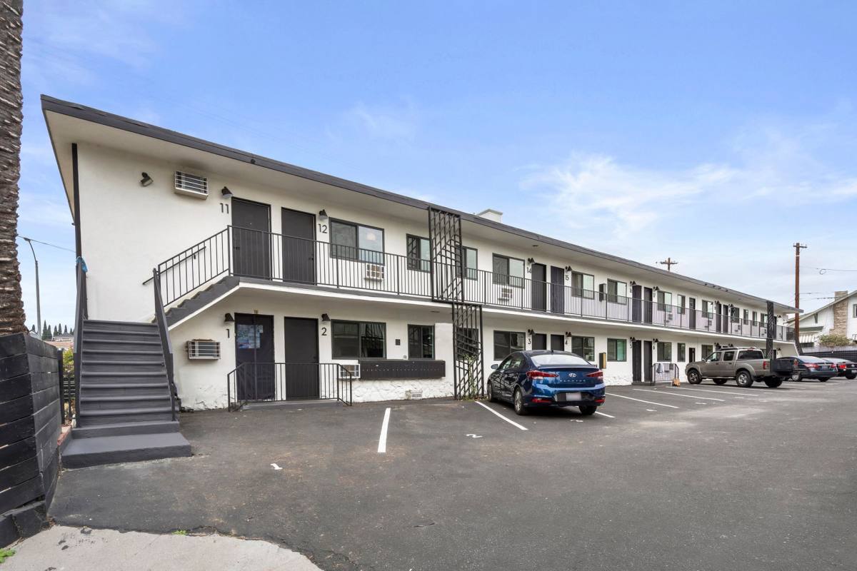 Apartment for rent at 1717-1725 Park Ave, Los Angeles, CA 90026