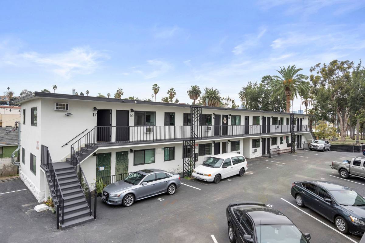 Apartment for rent at 1717-1725 Park Ave, Los Angeles, CA 90026