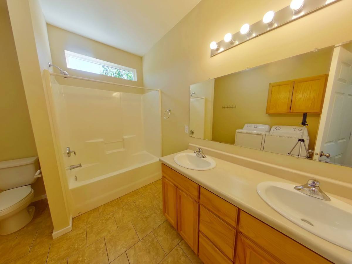 Apartment for rent at 1857 Pearl St, Eugene, OR 97401
