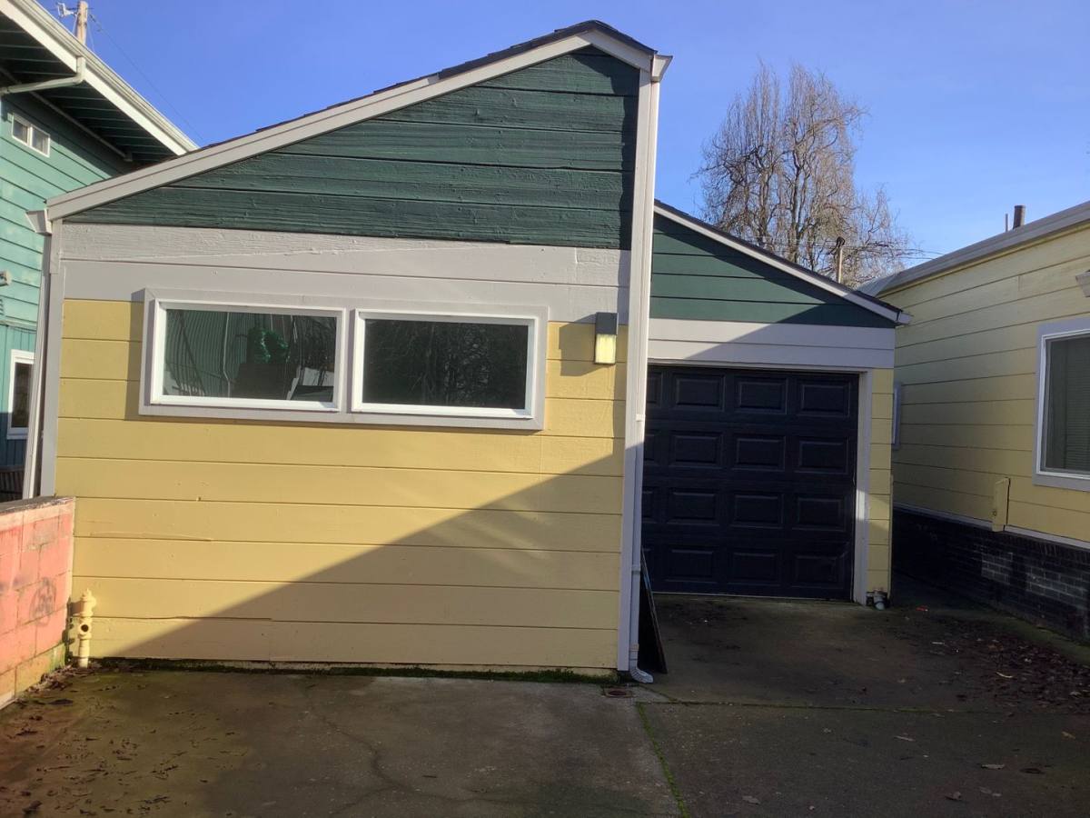 Apartment for rent at 1585 Ferry Alley - 1572 St, Eugene, OR 97401