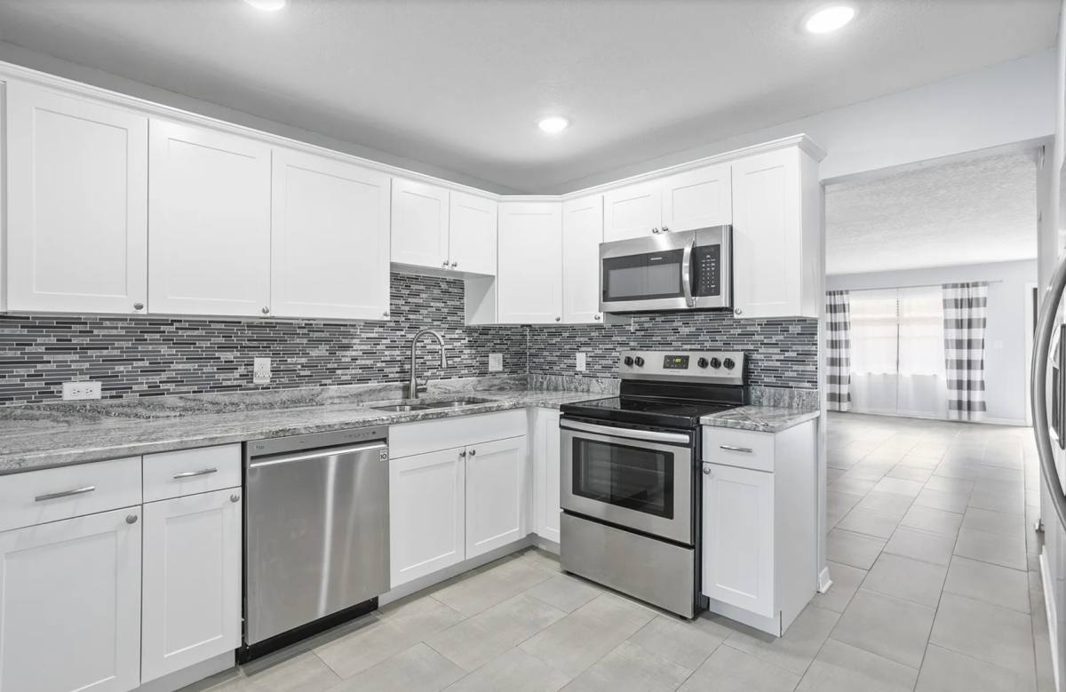 Condo for rent at 4920 Locust St NE, Saint Petersburg, FL 33703