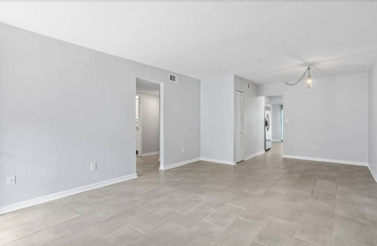 Condo for rent at 4920 Locust St NE, Saint Petersburg, FL 33703