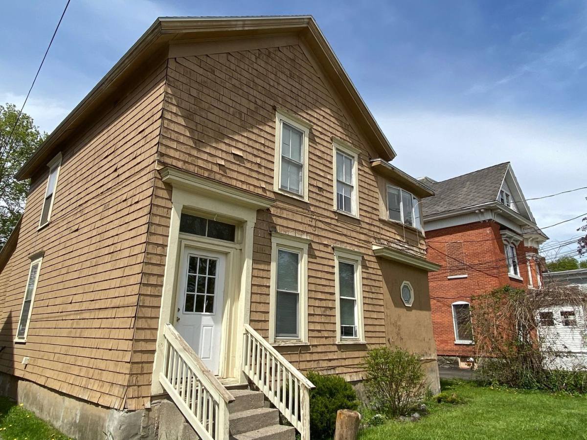 Apartment for rent at 38 Lincoln Ave, Cortland, NY 13045