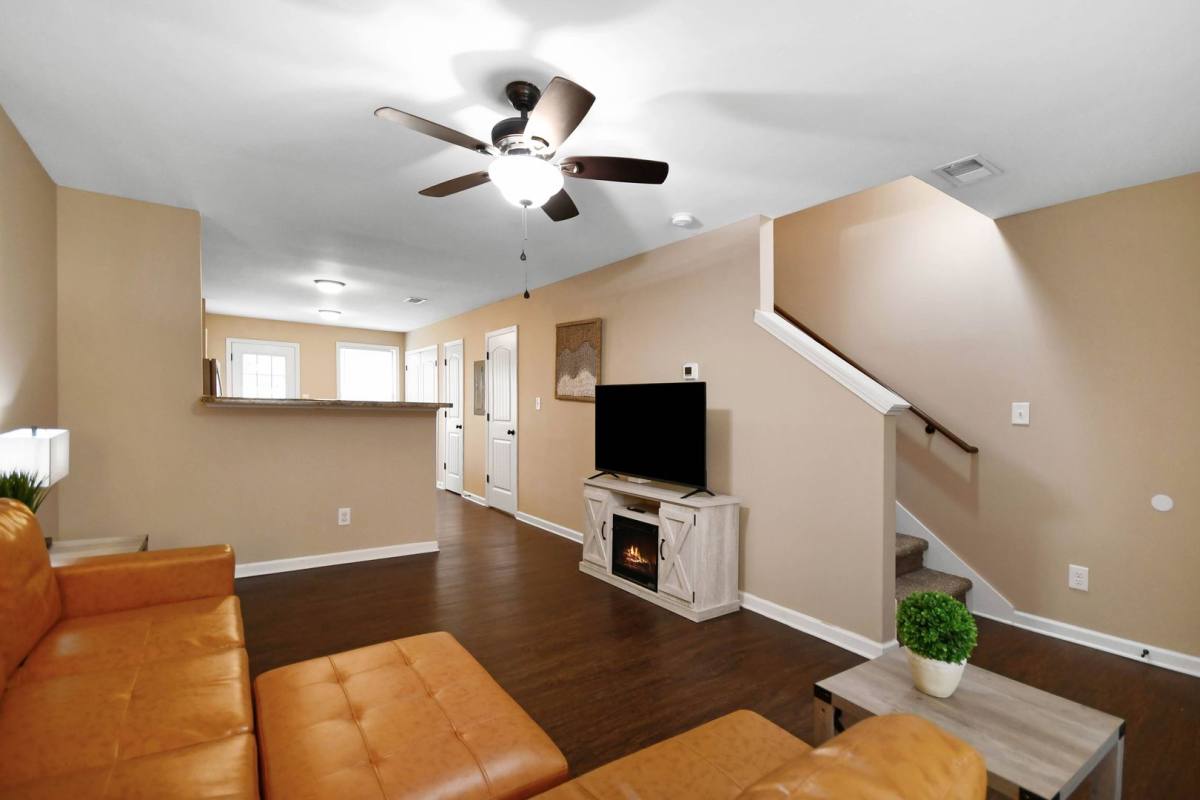Apartment for rent at 165 Center Pointe Dr, Clarksville, TN 37040