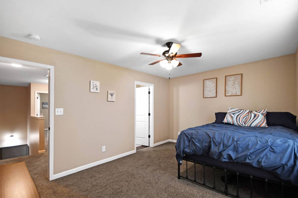 Apartment for rent at 165 Center Pointe Dr, Clarksville, TN 37040